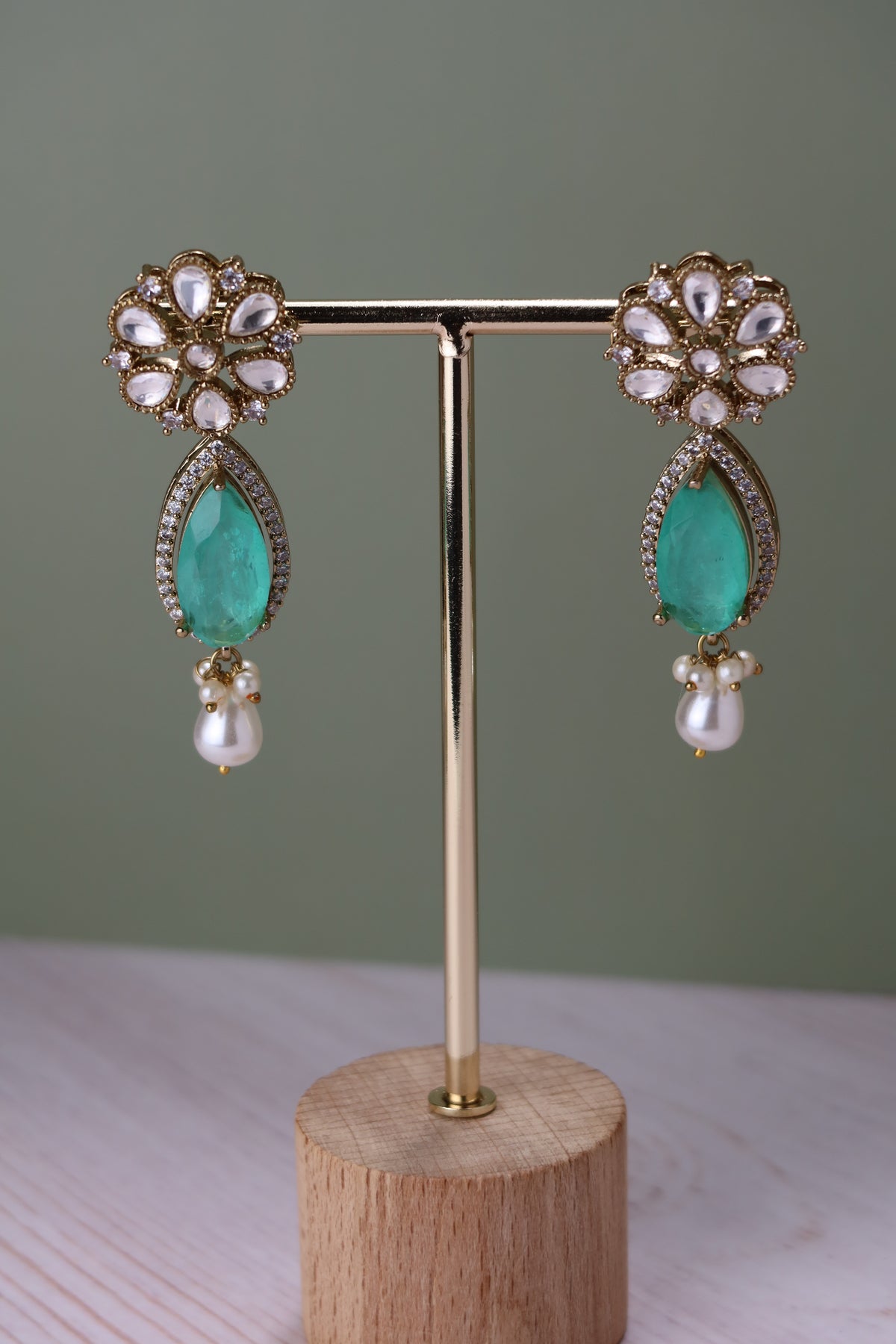 The SAPPHIRE DROP Set