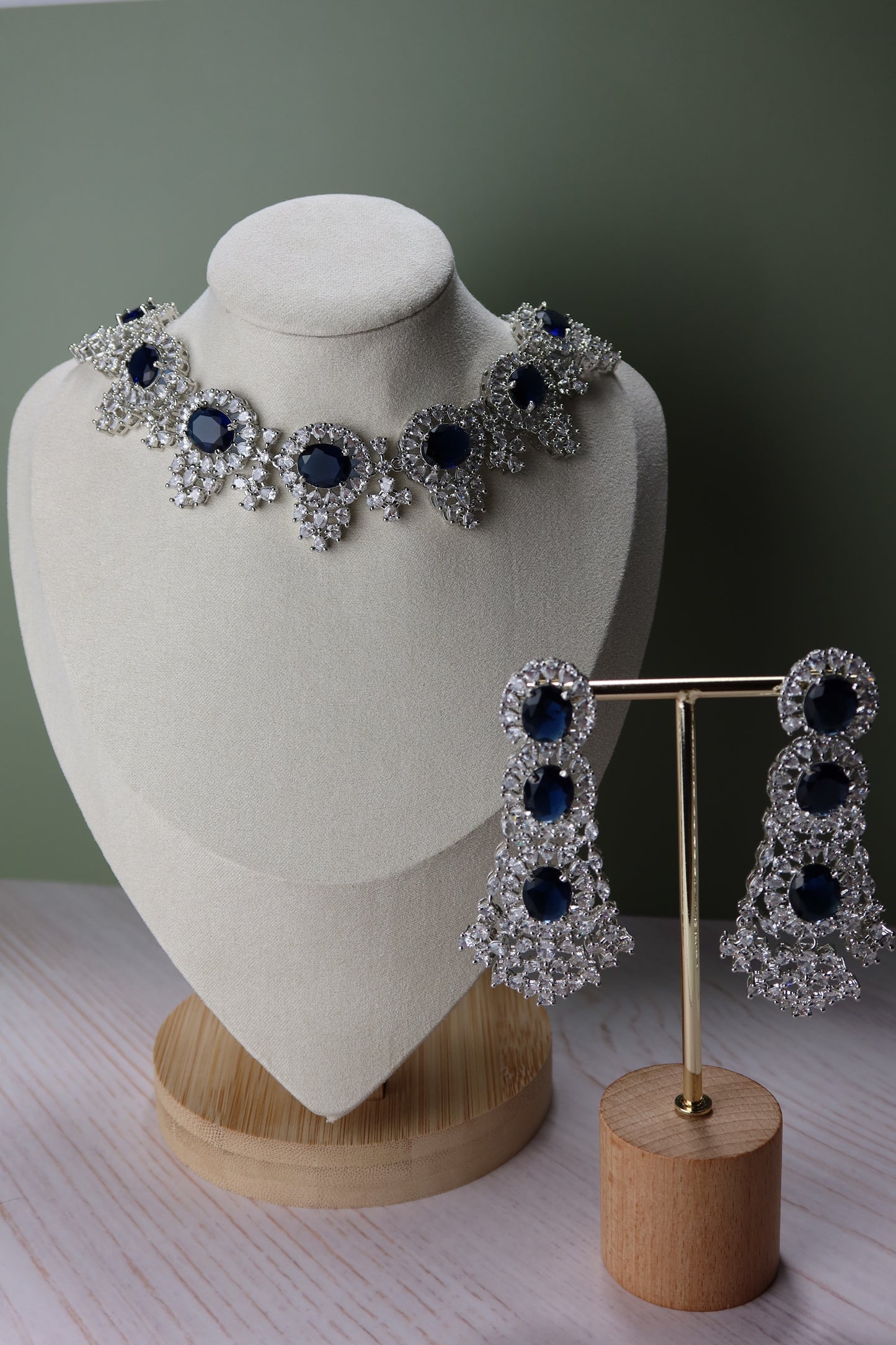 The DIAMANTÉ Set