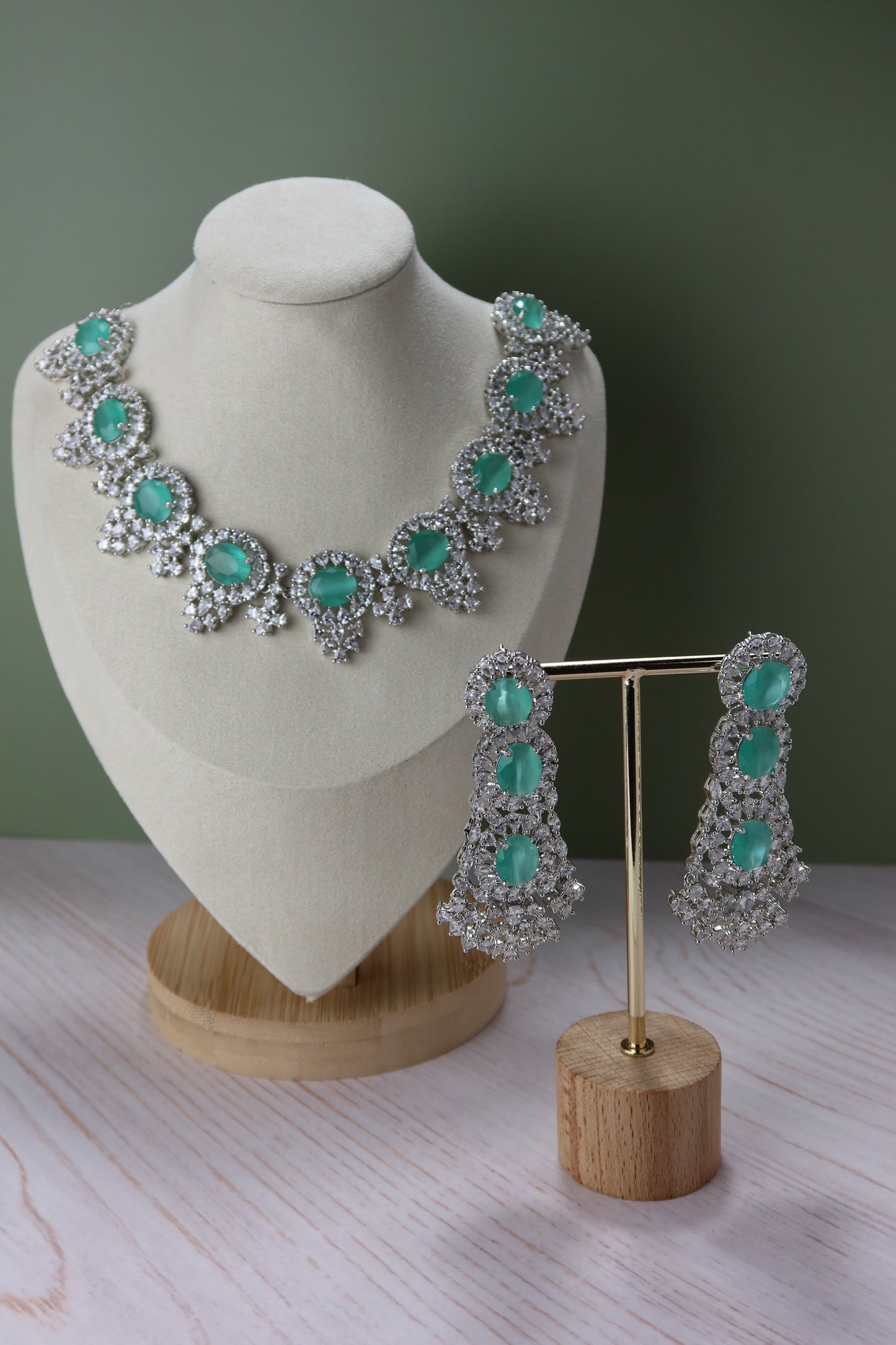 The DIAMANTÉ Set