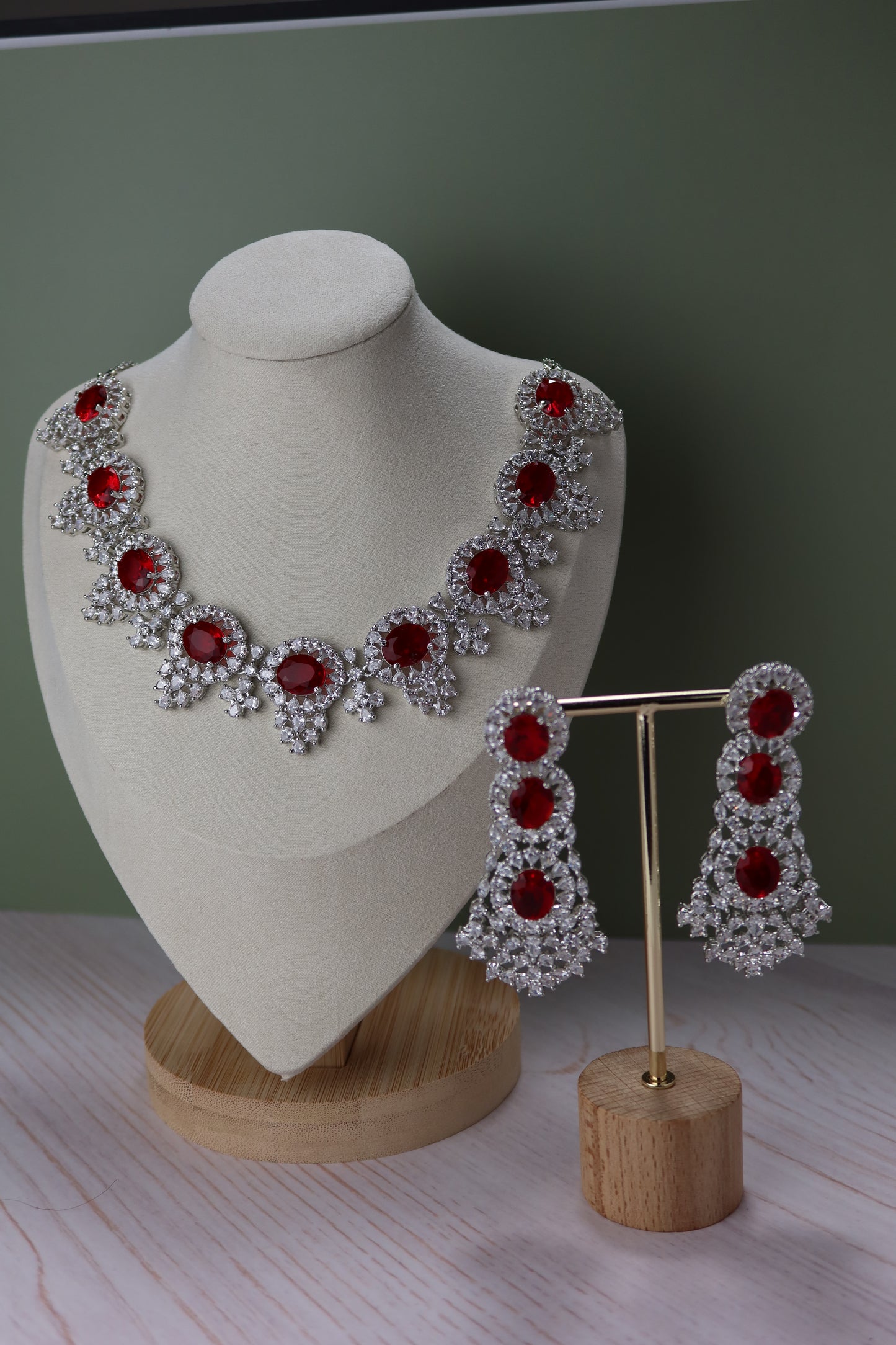 The DIAMANTÉ Set