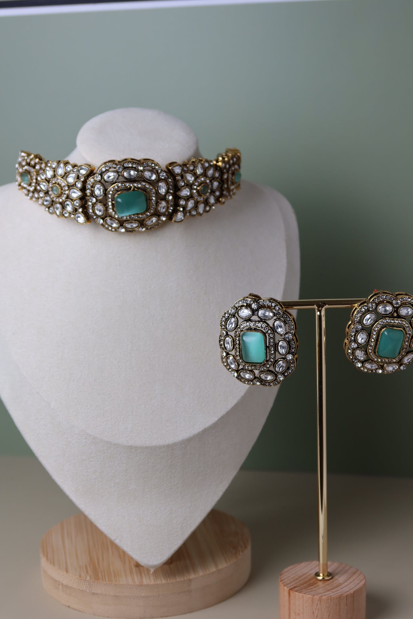 The REINA Set