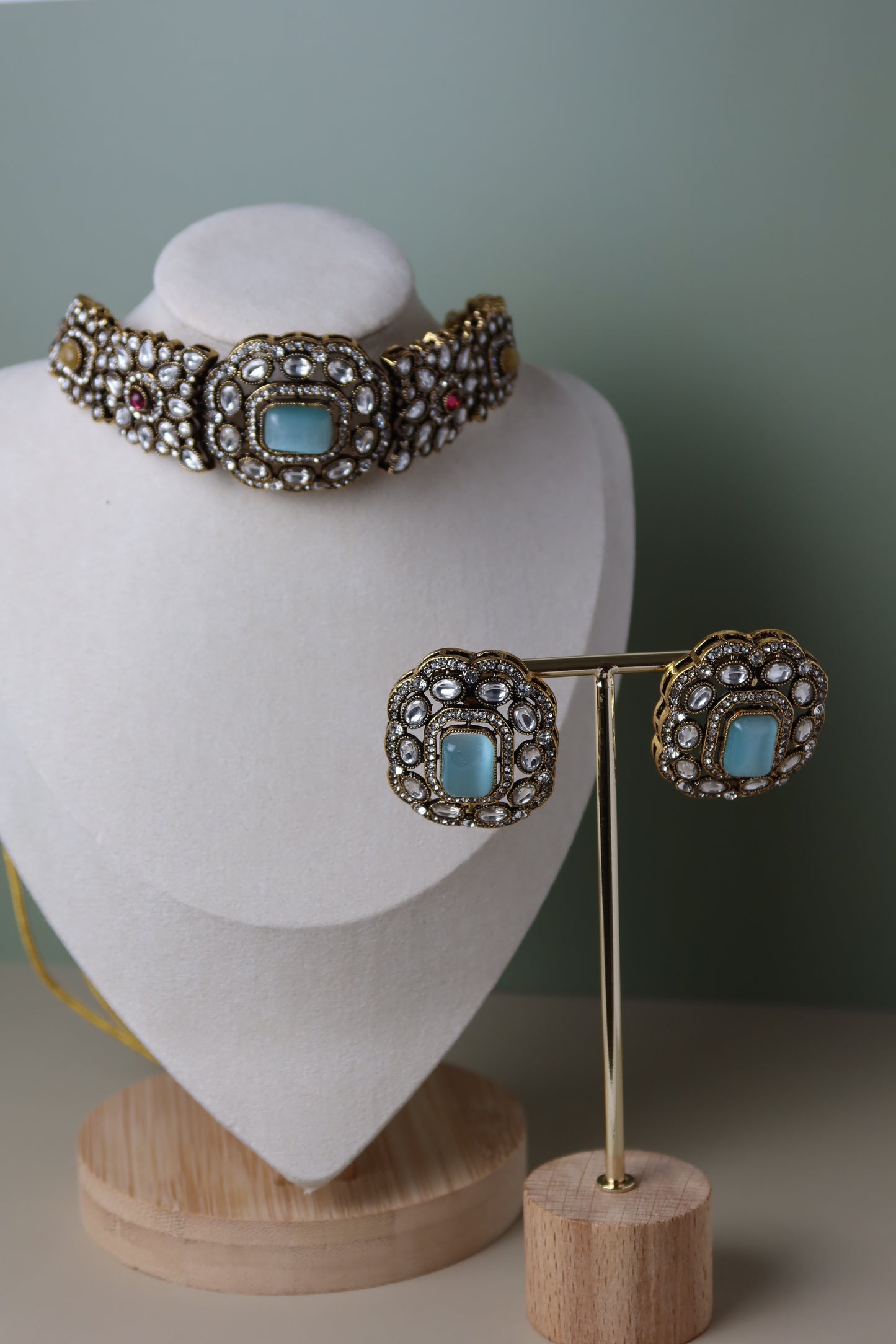The REINA Set