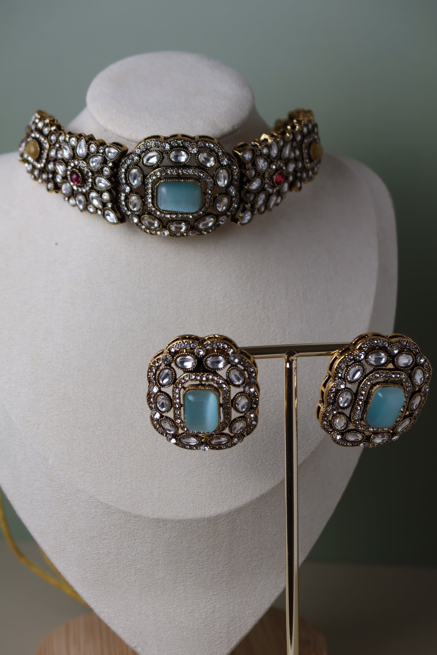 The REINA Set