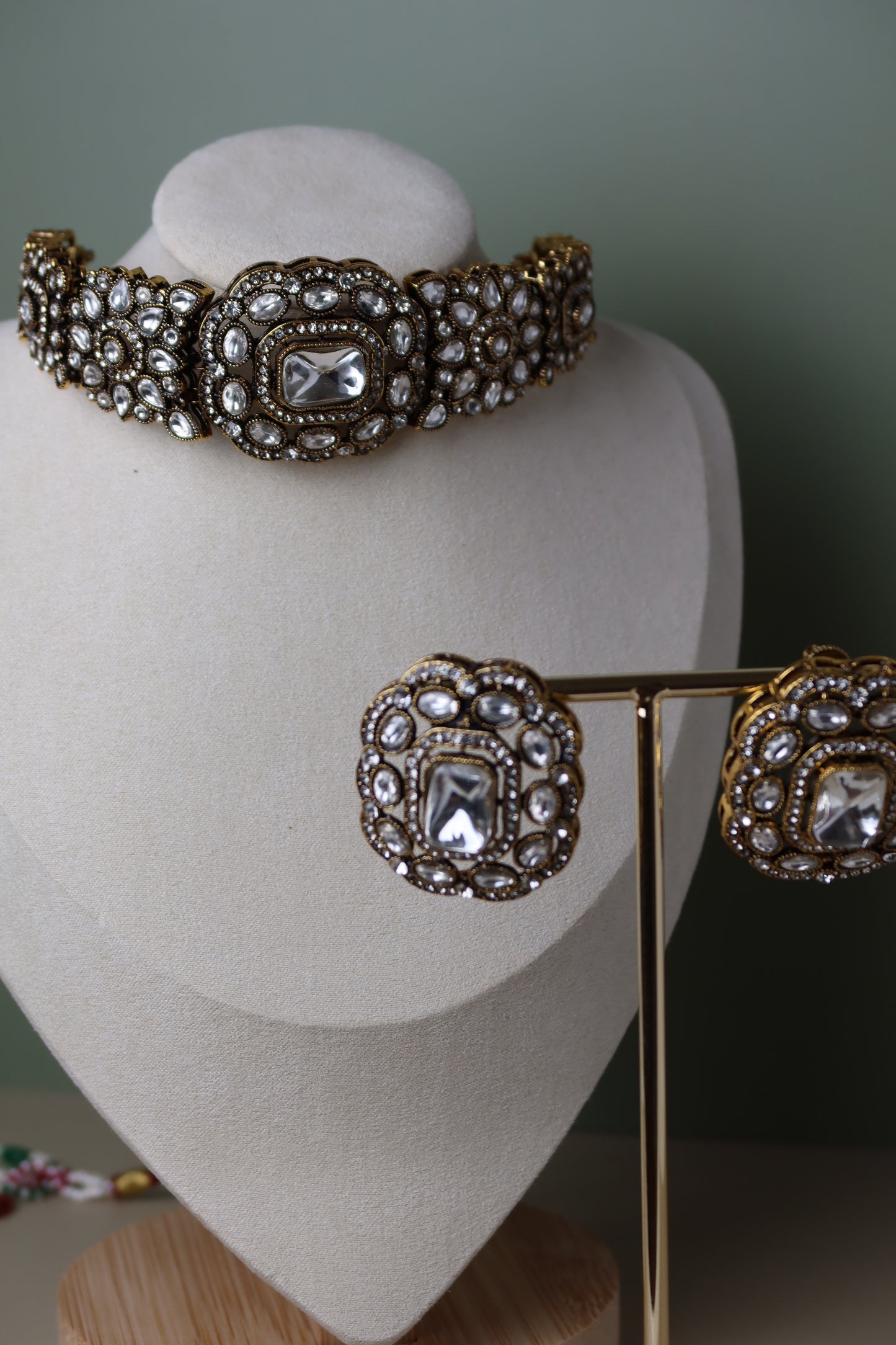 The REINA Set