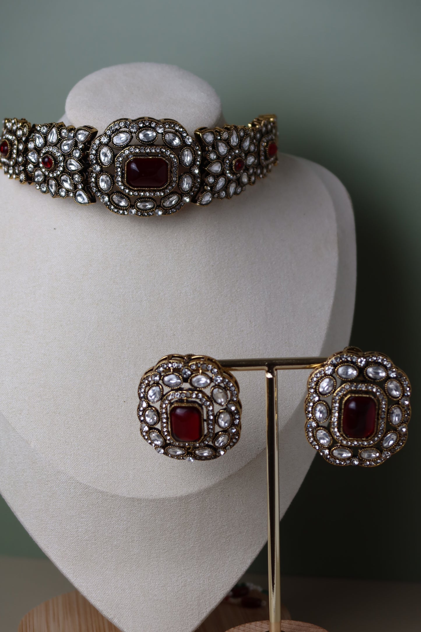 The REINA Set